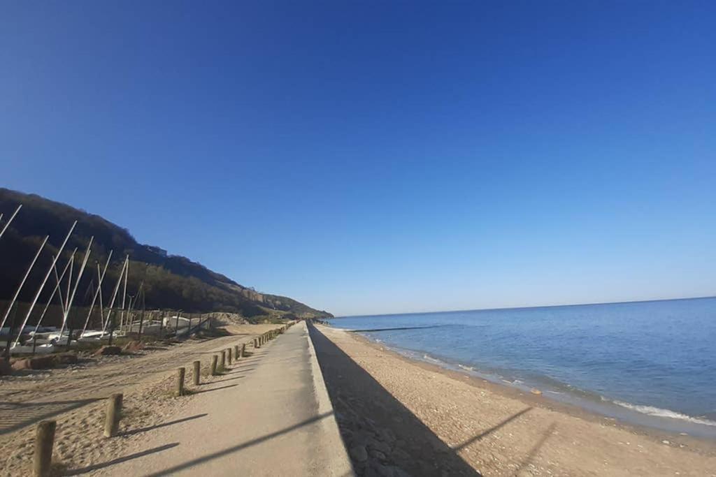 2 Chambres, 50M Centre Ville Plage, Jardin Wifi ヴィレ・シュル・メール エクステリア 写真